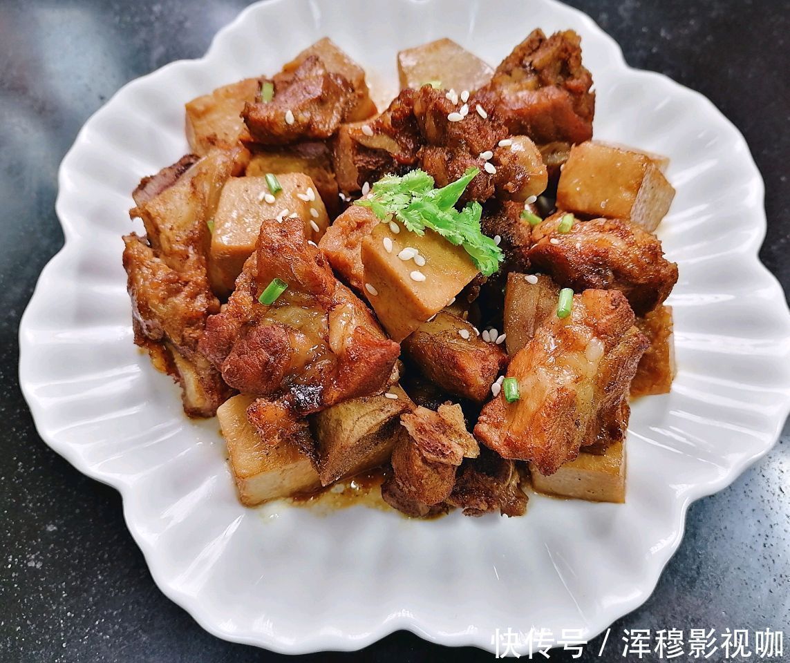 味道|炖排骨别总放土豆，它才是“绝配”，味道鲜美又补水，秋季别错过
