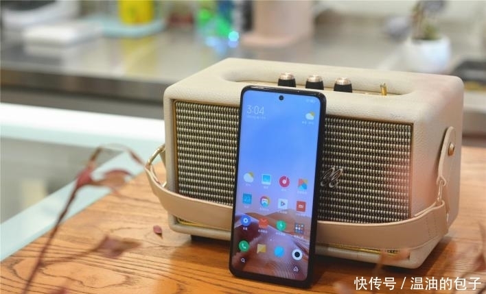 Redmi|Redmi三款新机各显神通，6000mAh的大电池第一次见