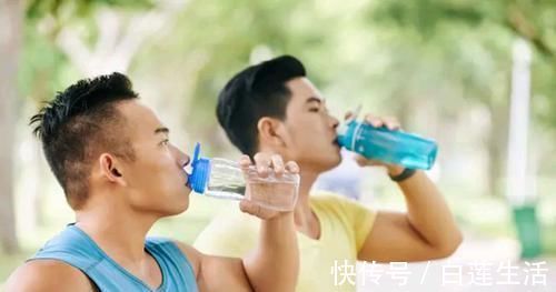 口干|肾虚的男性越来越多?忠告:五个习惯不改掉,铁打的肾也会受不了