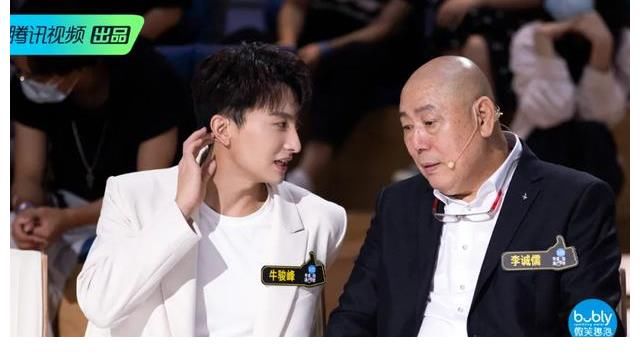 《導演請指教》爭議不斷，影視幕后真有做成綜藝的必要嗎？