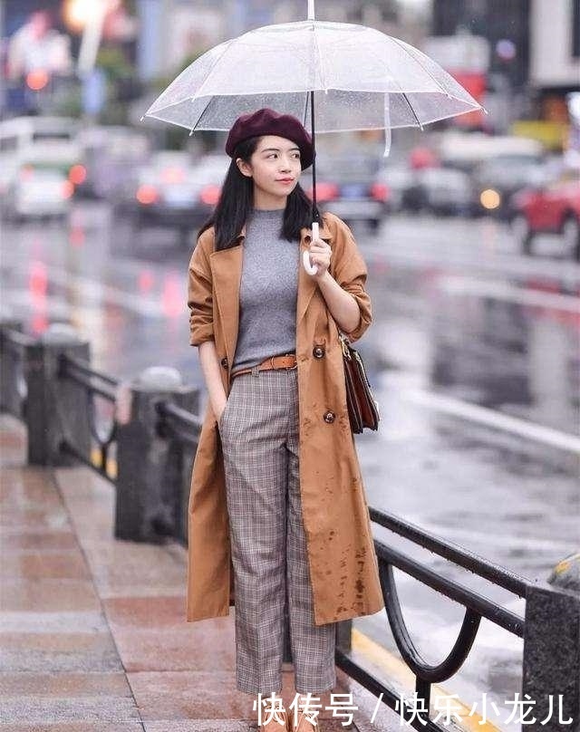 时尚穿搭，超大的版型很有包裹感，特别显身材