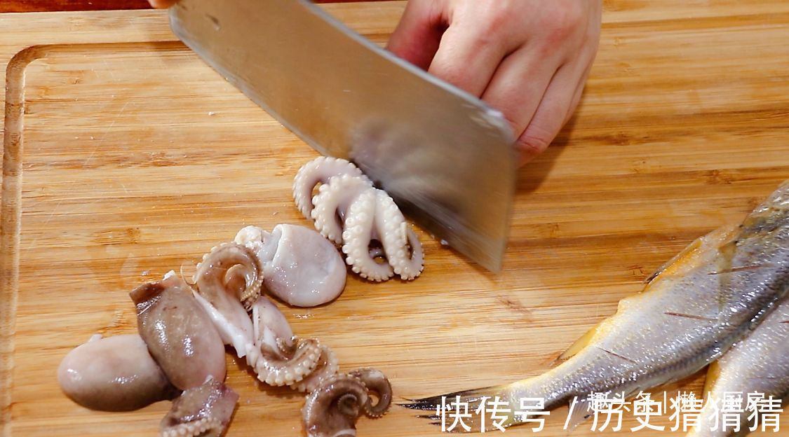 面条|立秋后,碰到这碗面条别手软,学会可以开店,好不好吃就在这碗汤