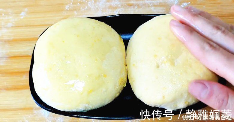 面团|玉米面倒进开水锅里,瞬间变美食,一周吃6次都嫌少,营养又解馋