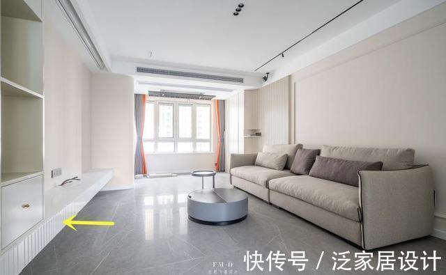 转角|奉劝买了无玄关户型的业主,入户门边做90°转角柜,满足一家收纳