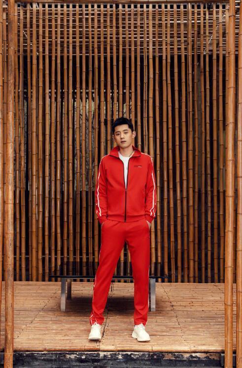 潘石屹手艺扑街何炅的话筒VS张继科的球拍,网友评价天差地别