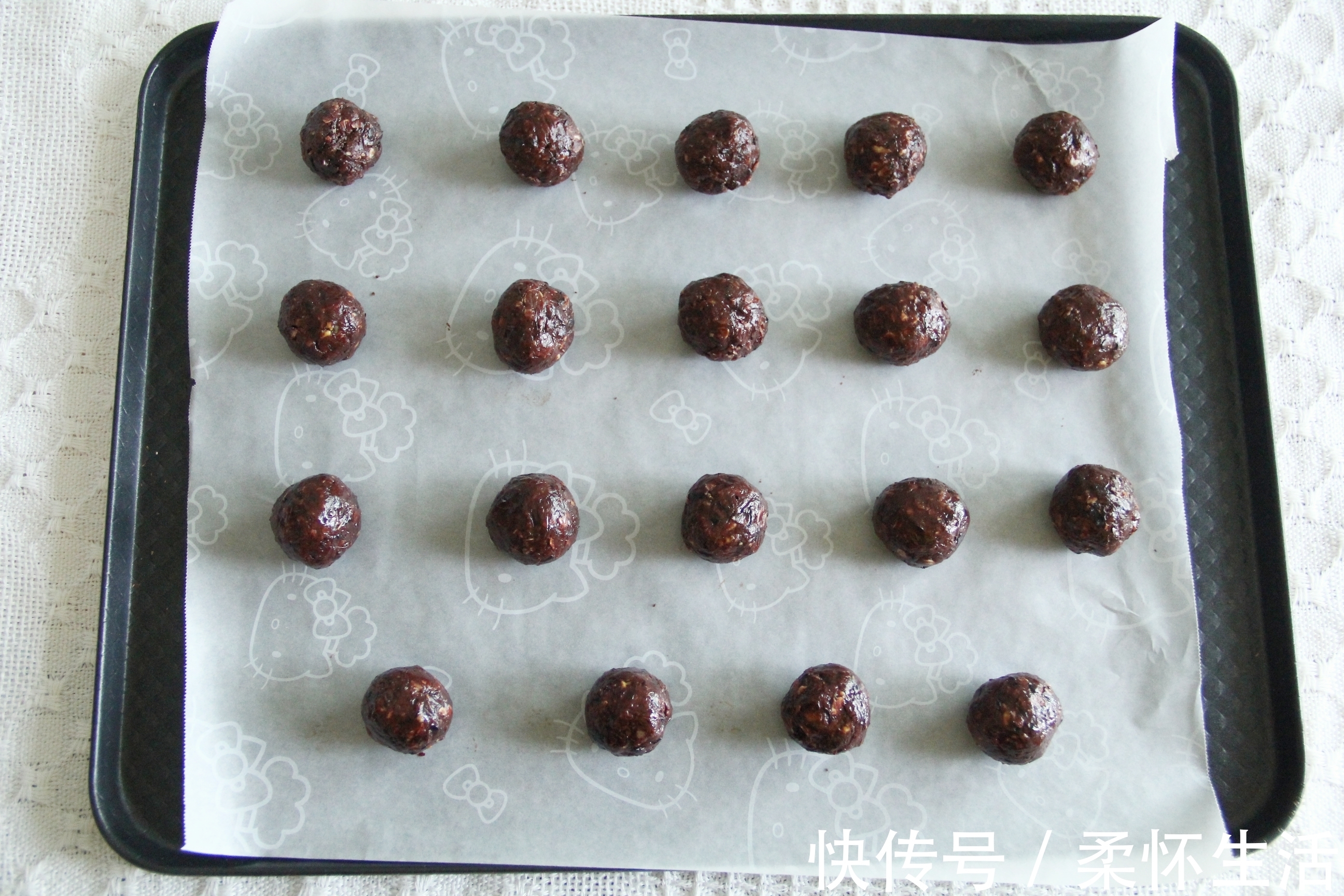 烤制|巧克力燕麦片能量球,解馋小零食,美味好吃