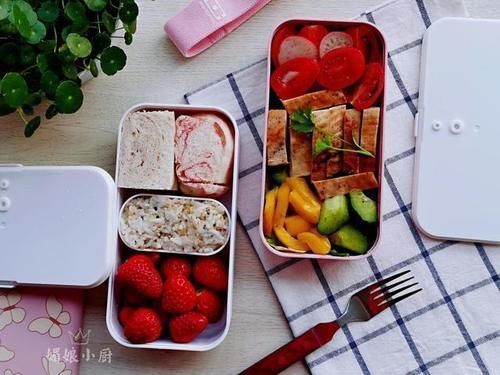 媚娘|50岁阿姨的低脂晚餐,满满一盘吃得满足还不长胖,网友说真会吃