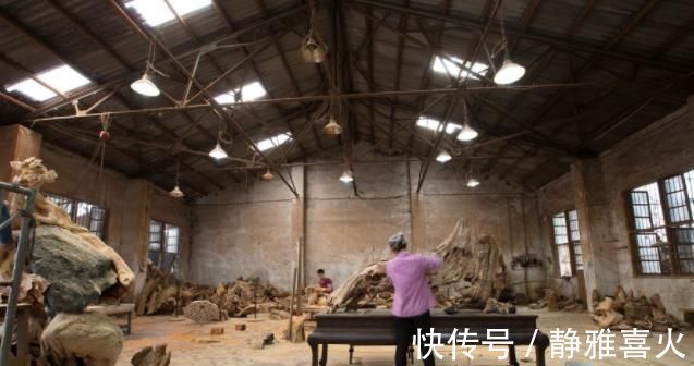 罗汉|小伙用乌木雕出500罗汉，富商开价百万又毁约，如今“烂”在手里