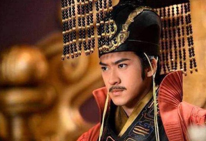 开国皇帝|此人称帝前,接连斩6位皇帝,人们将一中草药用他名字命名