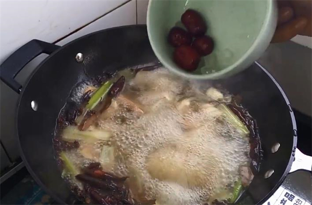 油泼辣子|想吃麻辣烫菜不用出去买,手把手教你做出来,不用任何火锅底料