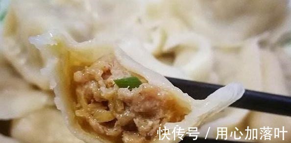 好吃直流油的饺子,调味的时候放这三种调料,香的冒泡,百吃不厌!