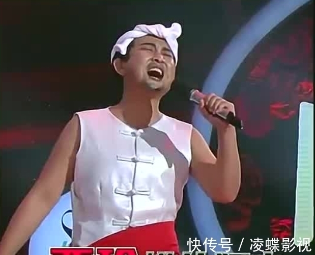 從星光大道冠軍到“人人喊打”，52歲的阿寶再惹爭議，他做了啥？