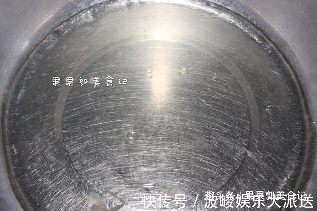 面粉里面加一盒牛奶,不炸不烤,女儿天天点名要,补钙个子蹭蹭长