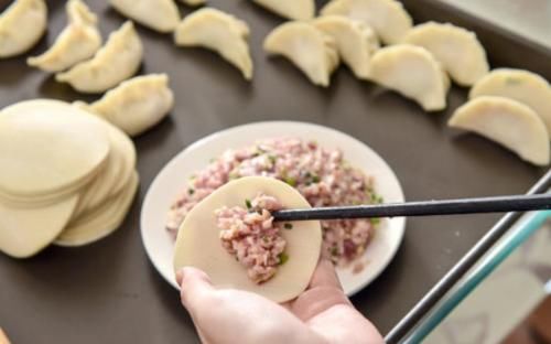 生油|调饺子馅，生油好还是熟油好？很多人错，难怪饺子不香不油，还腥