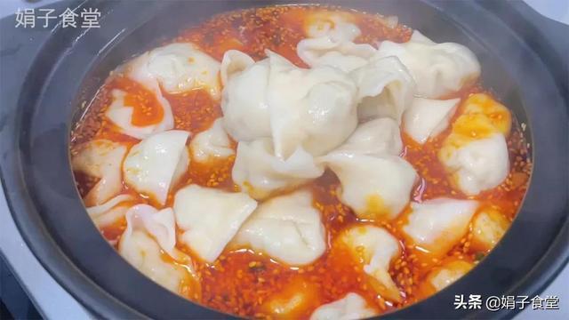 猪肉饺子好吃有窍门,调馅多加这一步,比饺子馆的好吃,又鲜又香