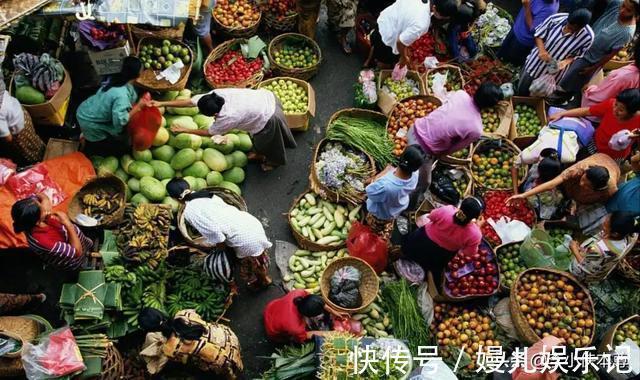 菜贩|人民日报点名批评垄断巨头，不许砸烂老百姓的菜摊子