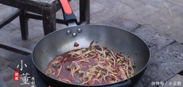  做水煮肉片，别再直接下锅煮，很多人忽略这2步，肉不香还硬
