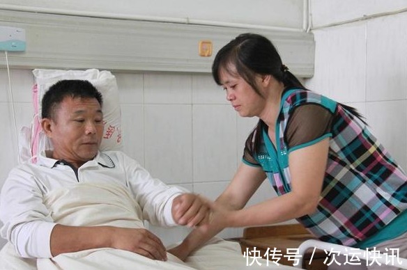 胃病|胃开始癌变，身体会出现“3多2臭”，若1个没占，胃部还算健康