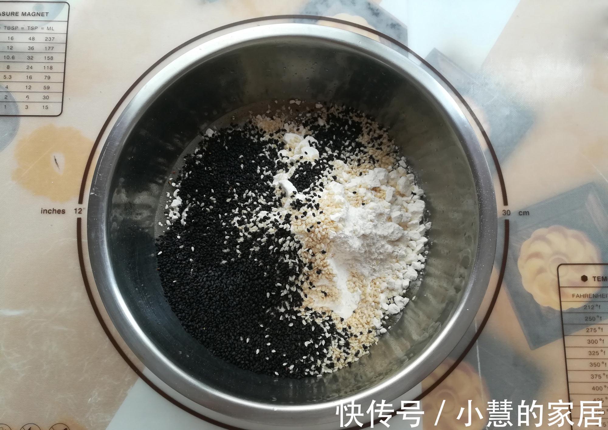 芝麻桃酥饼干|这饼干用玉米油就能做,无需打发,咬一口香酥掉渣,比月饼受欢迎