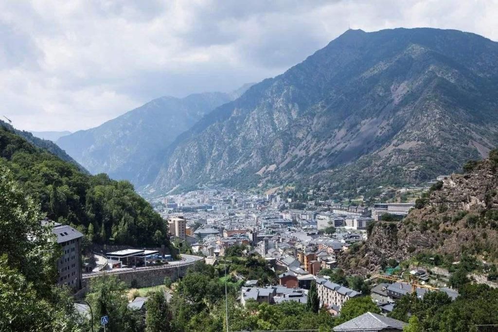 法国|安道尔到底在哪?为啥2000万中国人微信地址都选在安道尔?