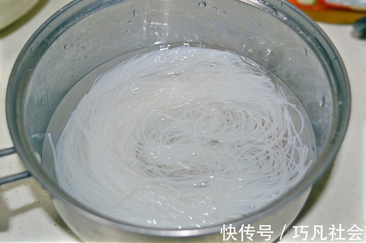 金针菇|花甲味道鲜美,制作简单,健康有营养