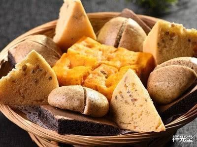 洗头|头没洗两天,指甲缝总能抠出“白泥”,原因简单,很多人容易忽视