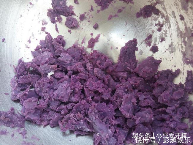 教你做一口一个香甜的紫薯小馒头,小朋友们爱极了