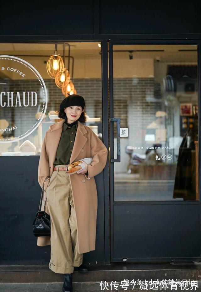 妈妈 女人过了五十岁，少穿T恤配短裤吧！学学三木妈妈这样穿，真优雅