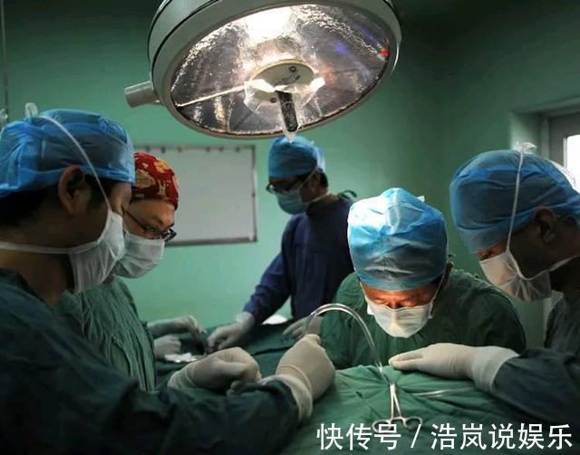 老师|6岁女童胸口不让人碰,有天学校体检,老师让父母道歉