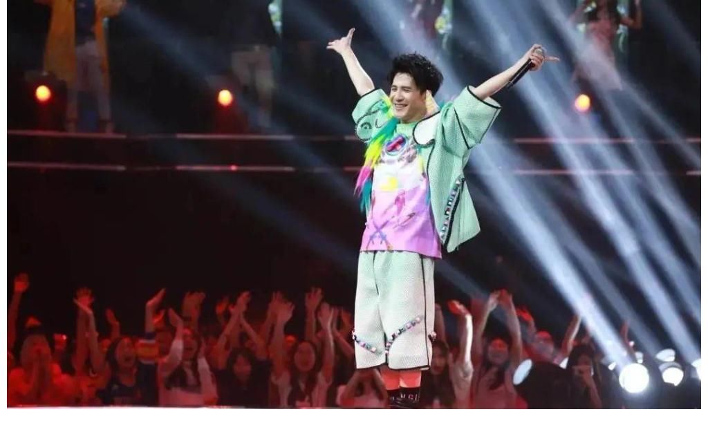 不装清高，就是爱钱不行吗？