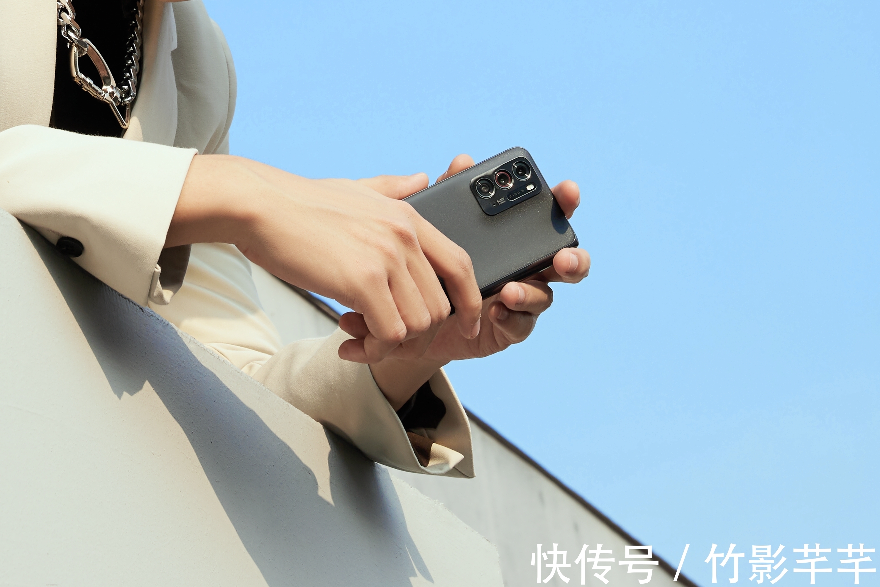 find|国产品牌入局折叠屏市场,三星不再是最优选,这两款值得一看