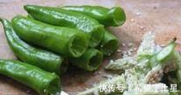 炒虎皮青椒,先放油,还是青椒很多人不懂,难怪青椒油腻不入味!