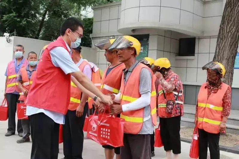 威海|威海荣成启动“爱心待用 夏送清凉”志愿服务项目