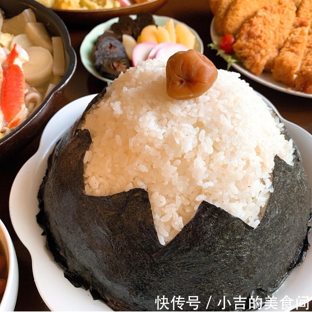“食量很大”的家庭主妇晒晚餐,与老公的晚餐放在一起,对比惊人
