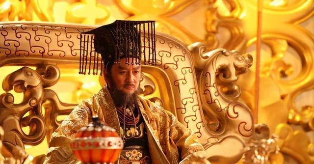 太丑|皇帝看见他忍不住干呕,只因其外貌太丑,相士却道此人有龙相