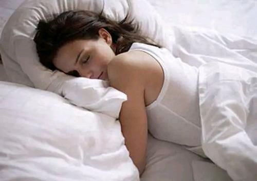 葛根粉|女性到了45岁后，适当注意5件事，养骨调经，更年期也可以很舒坦