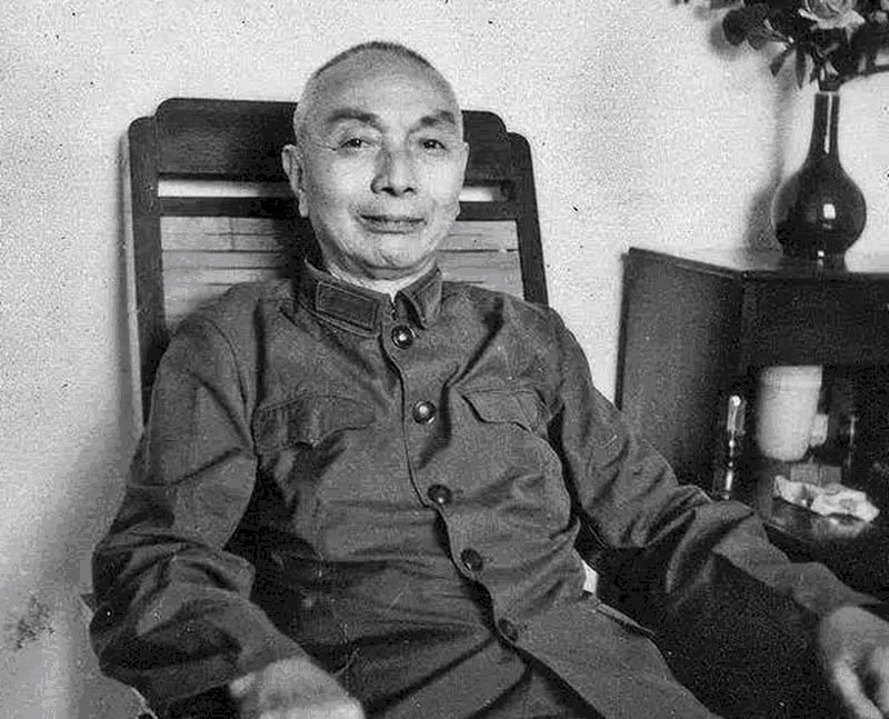 不想|1975年,黄维被特赦后最不想见两个人,见到他们后总是怒目圆睁