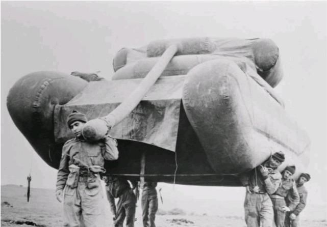 英国|二战时期的幽灵部队:四个抬一辆坦克,吓得敌军不敢进攻