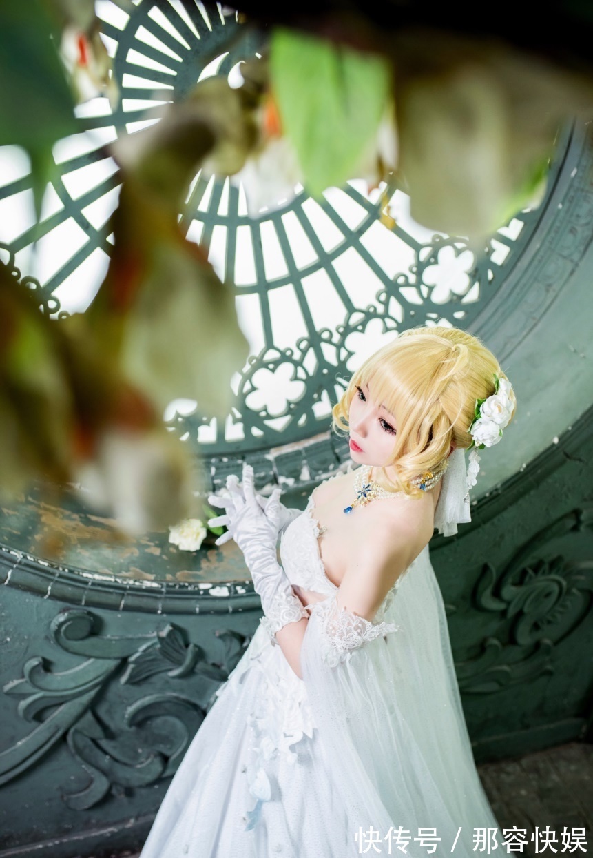 梦幻花|身穿纯白婚纱的Saber,轻点琴键白纱曳地美丽如天使,吾王嫁我!