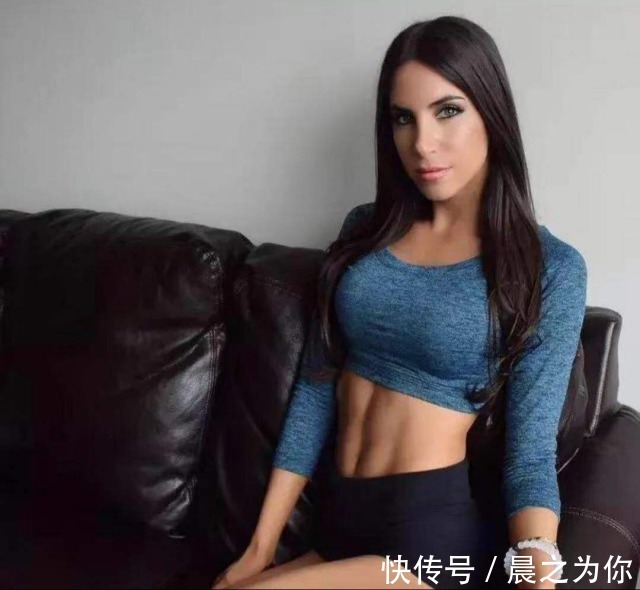 翘臀女|美国20岁美女因臀部挺翘撑爆牛仔裤，被誉为最美“翘臀女王”