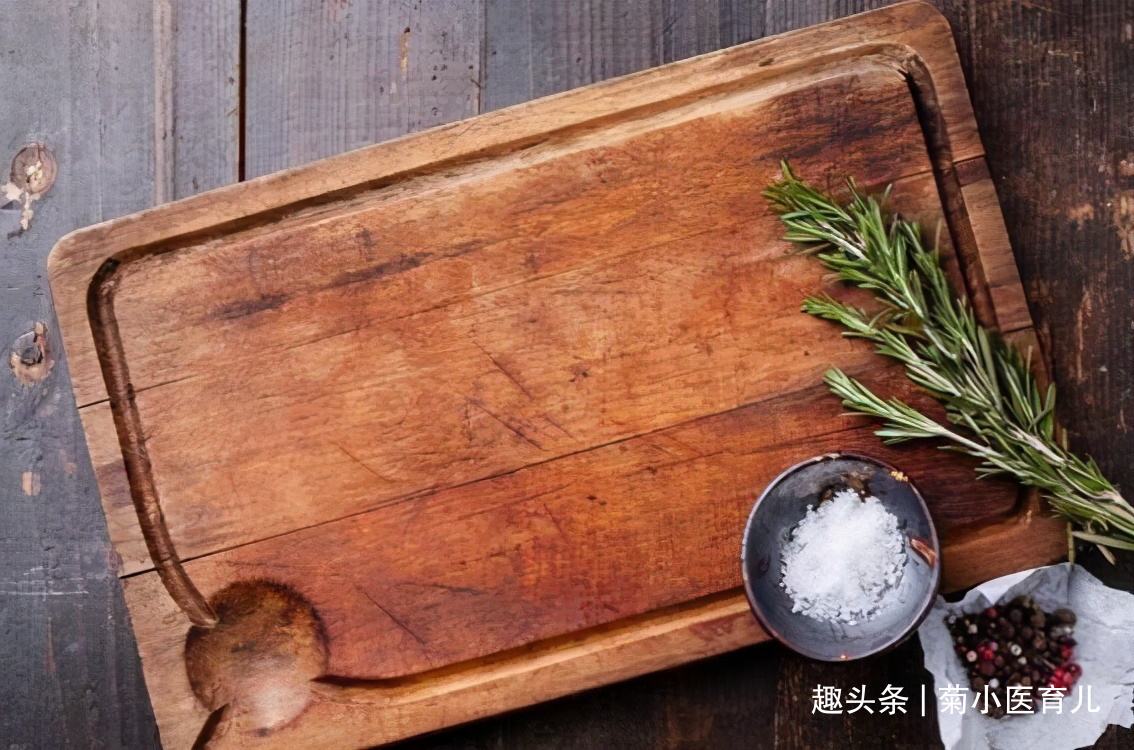 肚子疼|因大人做饭不讲究,1岁男童体内查出多种寄生虫,很多家庭中招