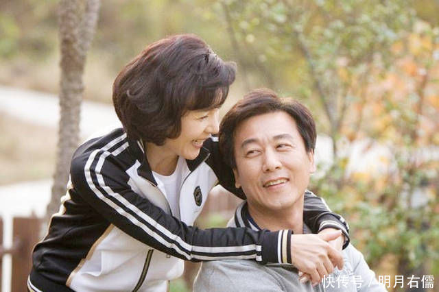 俗语“四十莫管两事,五十莫管两人”,老祖宗的忠告,受用无穷