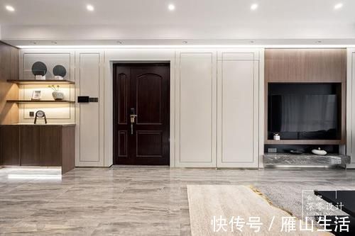 鞋柜|还是日本人较机智，拿出客厅2㎡借给玄关，立马获得一杂物间