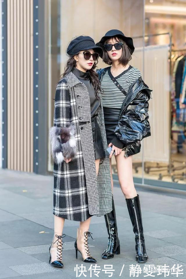 美女脚上穿着一双黑色的小高跟鞋，尽显女性优雅的魅力气质