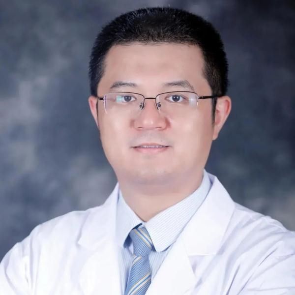 脊柱侧弯|双肩不一样高?当心是它在作怪