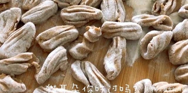 吃了30多年面食,这种做法第一次见,比饺子好吃,比面条简单