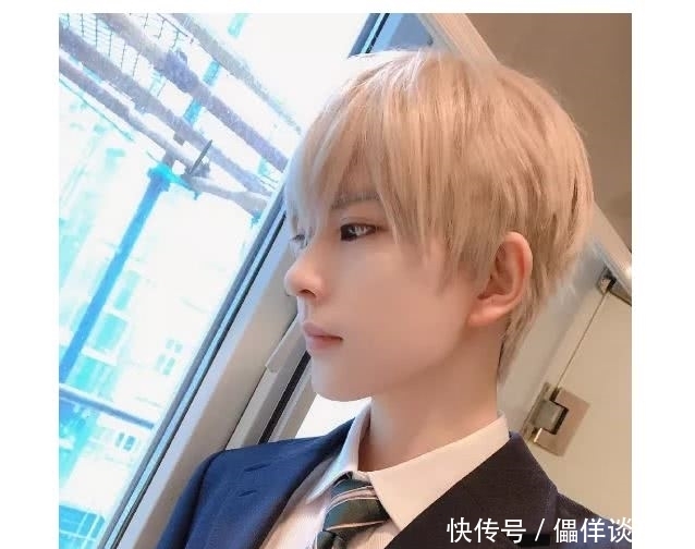 想到|coser熊祁公布日常装,一张制服图,想到了“高冷校草爱上我”!