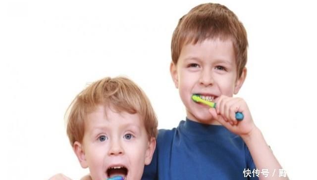 生长发育|语心聊育儿随着年龄的增长宝宝牙齿的健康,父母应该注意