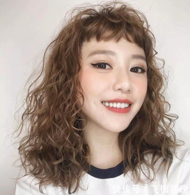 羊毛卷 为啥别人烫发都很洋气?肯能是你选错了,这3个自带土气的发型!