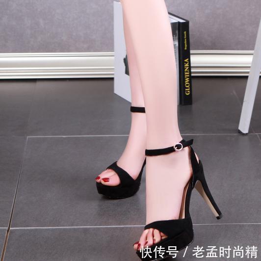 女人都爱高跟鞋,更何况今夏最流行的几款,性感洋气